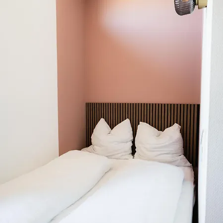 Badeanstalt I Loft Nuernberg I 5 Minuten Zu Fuss Zum Kostenlosen Naturbad I Messenaehe I Waldnaehe Holiday home