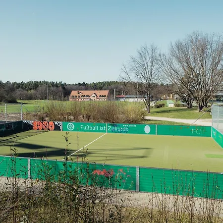 Badeanstalt I Loft Nuernberg I 5 Minuten Zu Fuss Zum Kostenlosen Naturbad I Messenaehe I Waldnaehe Сasa de vacaciones