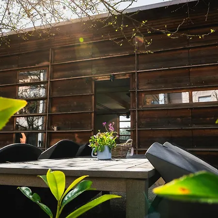 Holiday home Badeanstalt I Loft Nuernberg I 5 Minuten Zu Fuss Zum Kostenlosen Naturbad I Messenaehe I Waldnaehe *